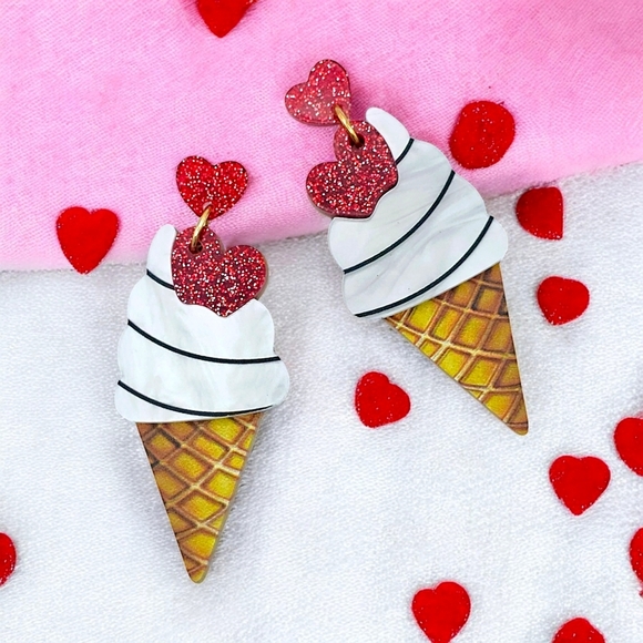 🆕️Adorable Ice Cream Cone Drop Earrings with Glitter Hearts – Fun & Trendy 🍦✨️ - Picture 1 of 10
